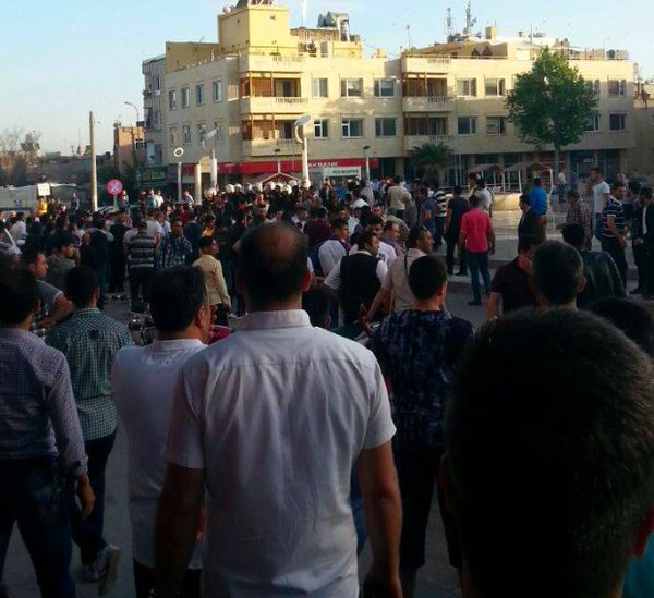 Turkey police detains many locals in Kilis after protests of gov't over ISIL shelling 