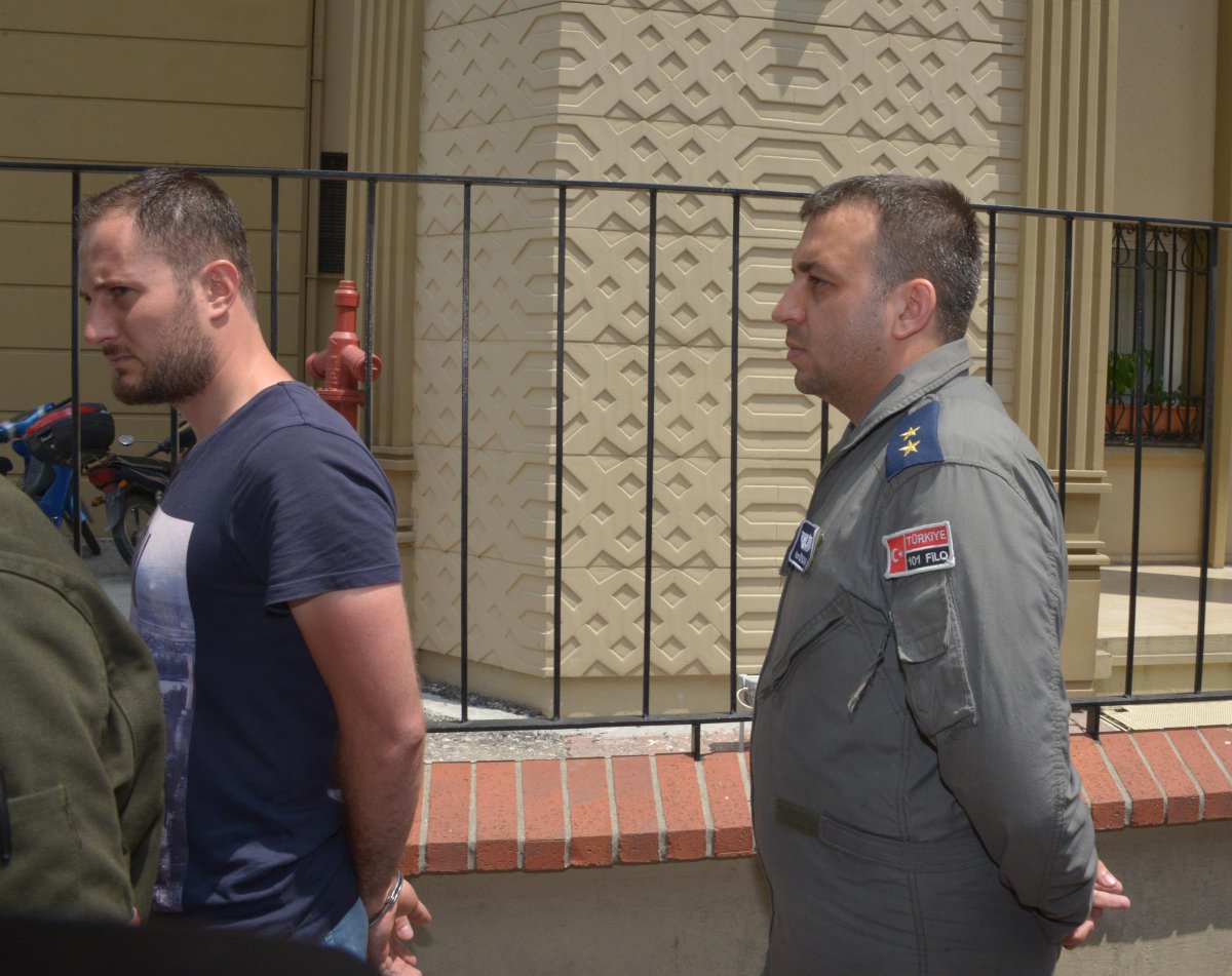Commander of Incirlik airbase has been arrested along with 10 soldiers and 1 police chief