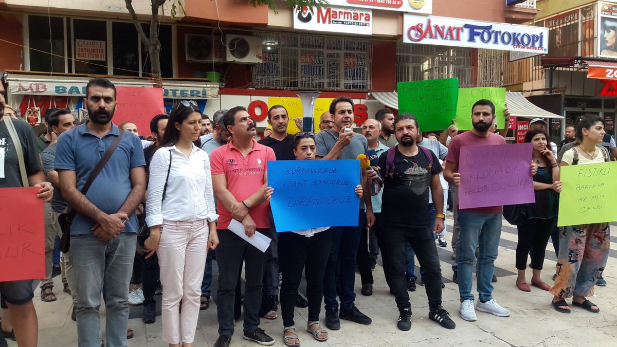 Press conference by HDP with EğitimSen (Education and Science Workers) and KESK (Public Employees' Trade Unions) in Diyarbakir in protest of removal of the HDP mayors. 200K members, largest trade union in Turkey