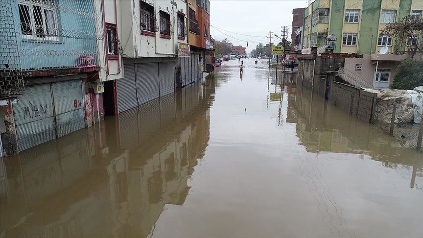 Southern Adana pounded by rainfall, floods. Around 250 kg per square meter rainfall hit Adana since Sunday, triggering orange alert, says governor