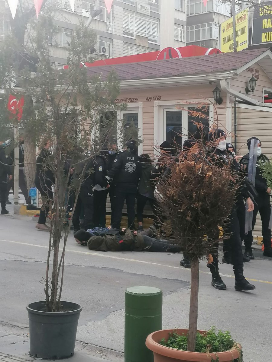 Students detained in Ankara: Police attacked university students who wanted to take action to support the Boğaziçi University in Ankara