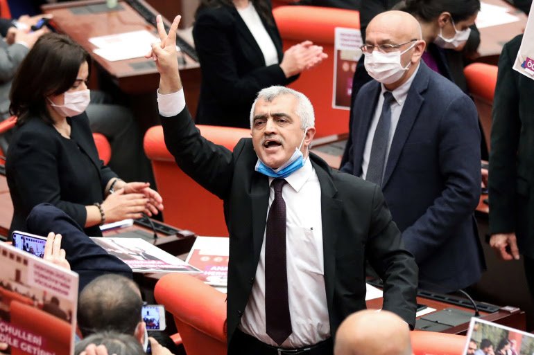 In Turkey, HDP MP @gergerliogluof, was arrested this morning.  Charges against him relate to a 2016 tweet calling for peace.  Gergerlioğlu is a doctor, long-time human rights activist and critic of President Erdoğan