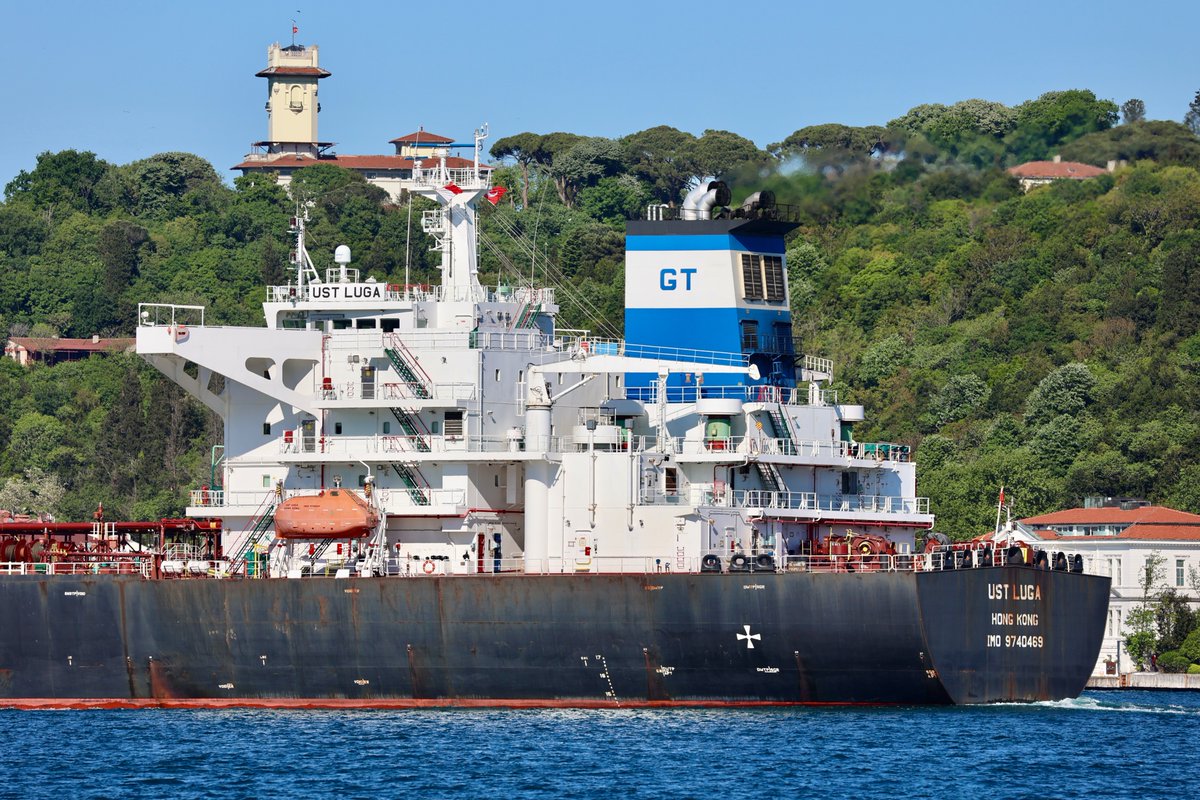 Russian jet fuel, intercepted by @GreenpeaceNorge @ExtinctionR activists & rejected from Exxon Mobil's Slagen oil terminal, finds its way to Istanbul Grand Airport: Asia Gold's Hong Kong flag Aframax LR2 tanker Ust Luga transited Bosphorus towards Black Sea en route to IGA 