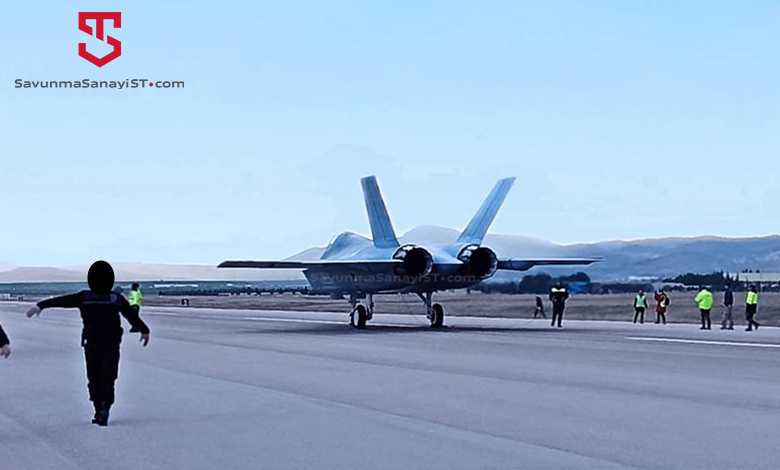 The first prototype of Türkiye's national fighter jet TF-X starts its engines and successfully completes first runway tests