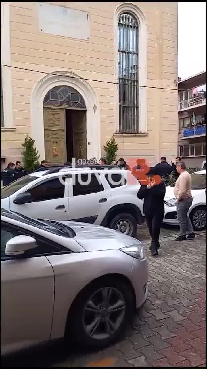 Two gunmen attack an Italian church in Istanbul’s Sariyer, targeting one of the attendees and killing him/her