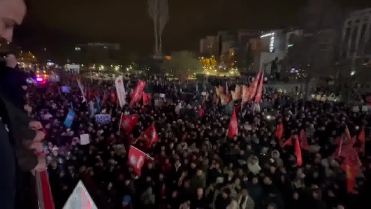 Thousands of people in Güvenpark against the detention of İmamoğlu and dozens of people: Today, thousands of people are in Güvenpark, in the capital of Ankara.