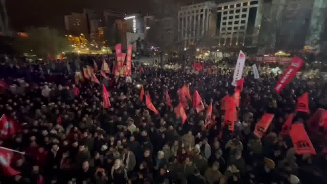 Thousands of people in Güvenpark against the detention of İmamoğlu and dozens of people: Today, thousands of people are in Güvenpark, in the capital of Ankara.