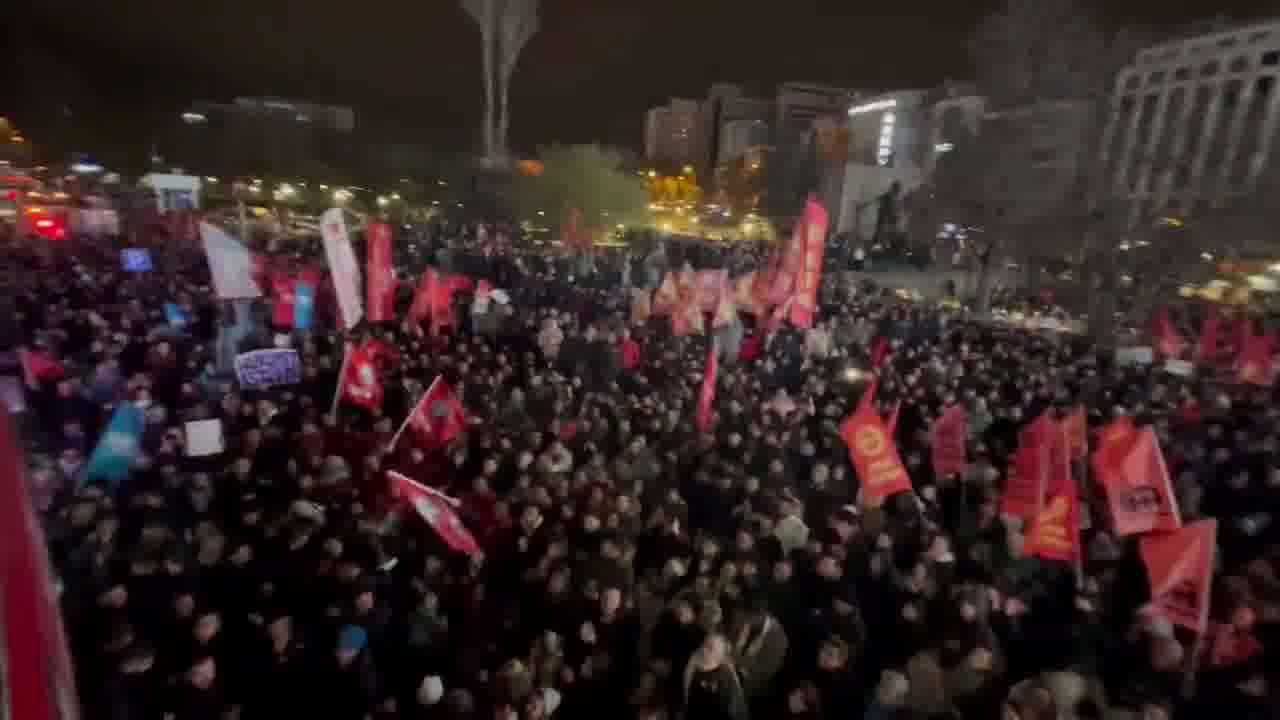 Thousands of people in Güvenpark against the detention of İmamoğlu and dozens of people: Today, thousands of people are in Güvenpark, in the capital of Ankara.