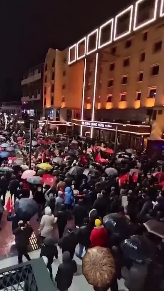 Trabzon: March continues in the Square with slogans The day will come when the tide will turn, AKP will be held accountable to the people