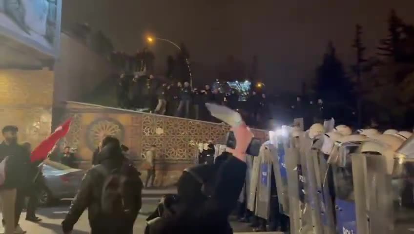 In Ankara, the police attacked people gathered on Mevlana Boulevard with tear gas. The people booed and said, Shoot them, shoot them, shoot them, shoot them, take off your helmet, drop your baton, let's see who the young man is. The police were asked, We will leave an honorable future for our children. What about you