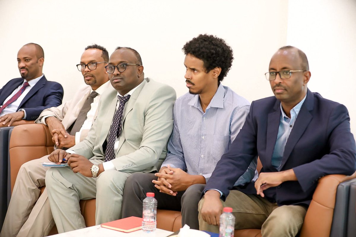 President Said Deni meets a Turkish delegation led by Amb. Alper Aktaş in Bosaso. Puntland agrees to hand over the seized MV Sea World and its cargo to Turkey after Ankara provided proof of ownership