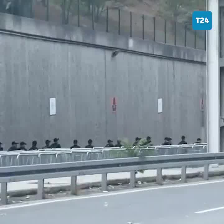 The police perimeter around the CHP Istanbul Provincial Headquarters is being expanded.