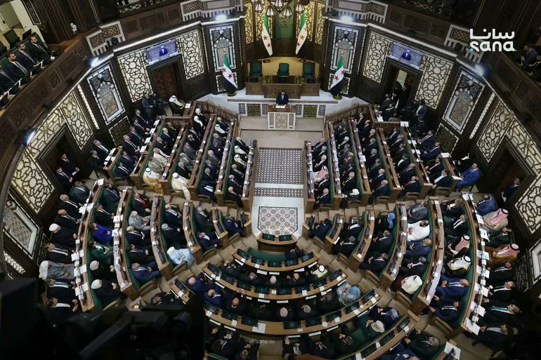 Birleşmiş Milletler, Suriye'nin yeni Halk Meclisi'nin ilk oturumunu memnuniyetle karşılayarak, bunu ülkenin siyasi geçişinde önemli bir dönüm noktası olarak nitelendirdi.
